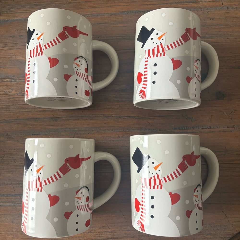 Crate & Barrel set of 4 Joan Anderson 2017 winter snowman ceramic mugs